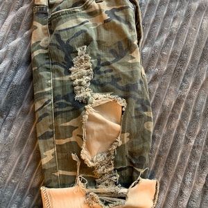 Mid-way army shorts